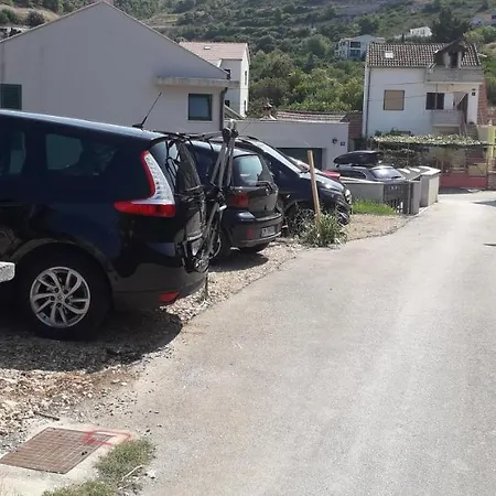 Apartments With Parking Space Vis - 2436 Apartman *