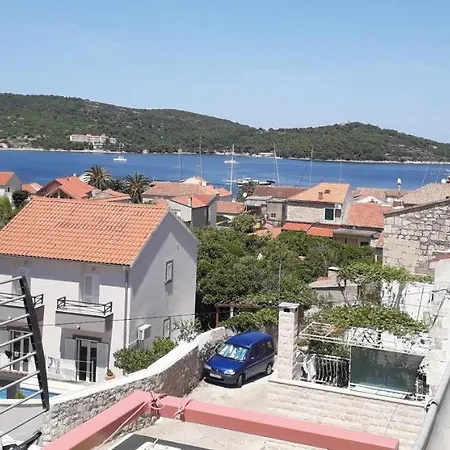 Apartments With Parking Space Vis - 2436 Apartman *