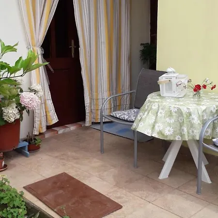 Apartman Apartments With Parking Space Vis - 2436 Vis