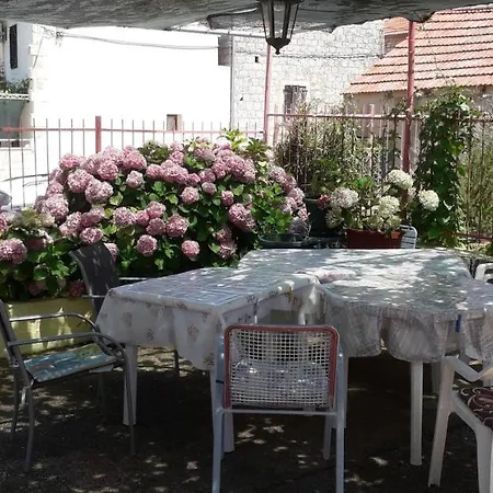 With Parking Space - 2436 * 维斯