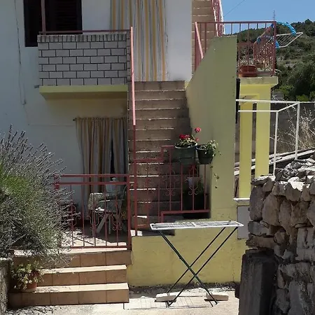 With Parking Space - 2436 Vis