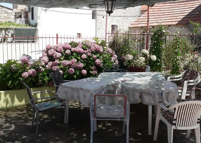 With Parking Space - 2436 * וויס
